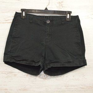 Elle  Black Cotton Blend Cuffed Shorts  Size 6